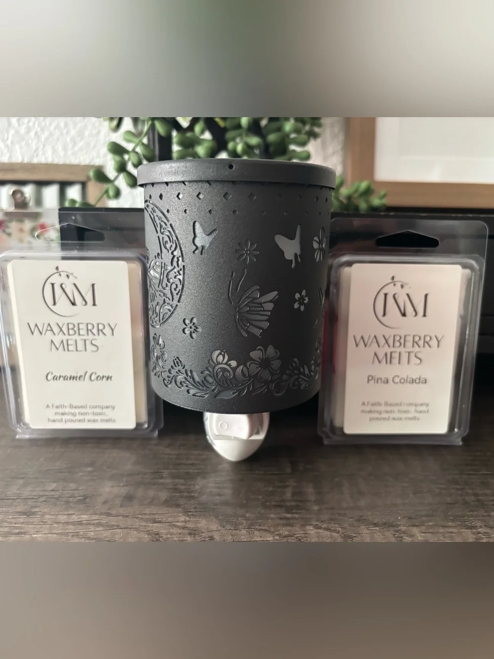 Plug-In Wax Warmer with Floral & Butterfly Cutouts - Black